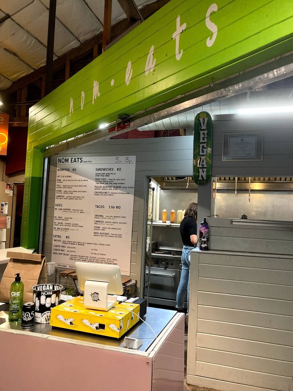 Nom Eats | restaurant | 148 West St, Reno, NV 89501, USA | 7752373667 OR +1 775-237-3667