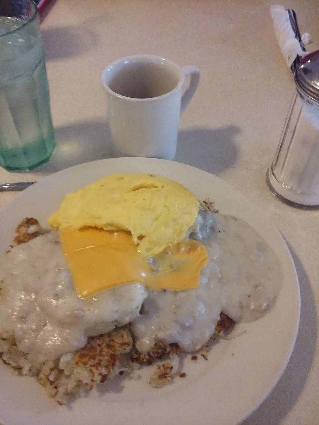 Crossroads Family Restaurant | restaurant | 606 S Council St, Attica, IN 47918, USA | 7657622971 OR +1 765-762-2971