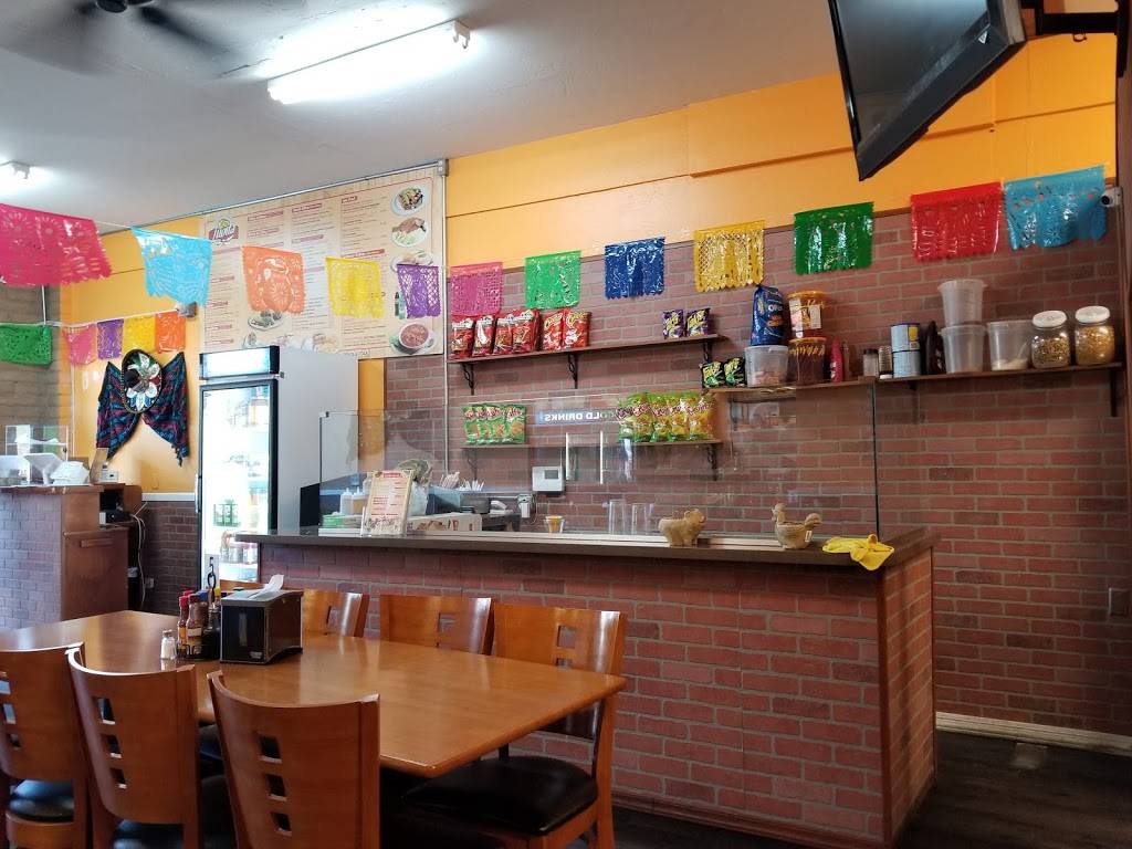 Cenaduria Lupita | restaurant | 3141-3199 E Aire Libre Ave, Phoenix, AZ 85032, USA | 6024947777 OR +1 602-494-7777