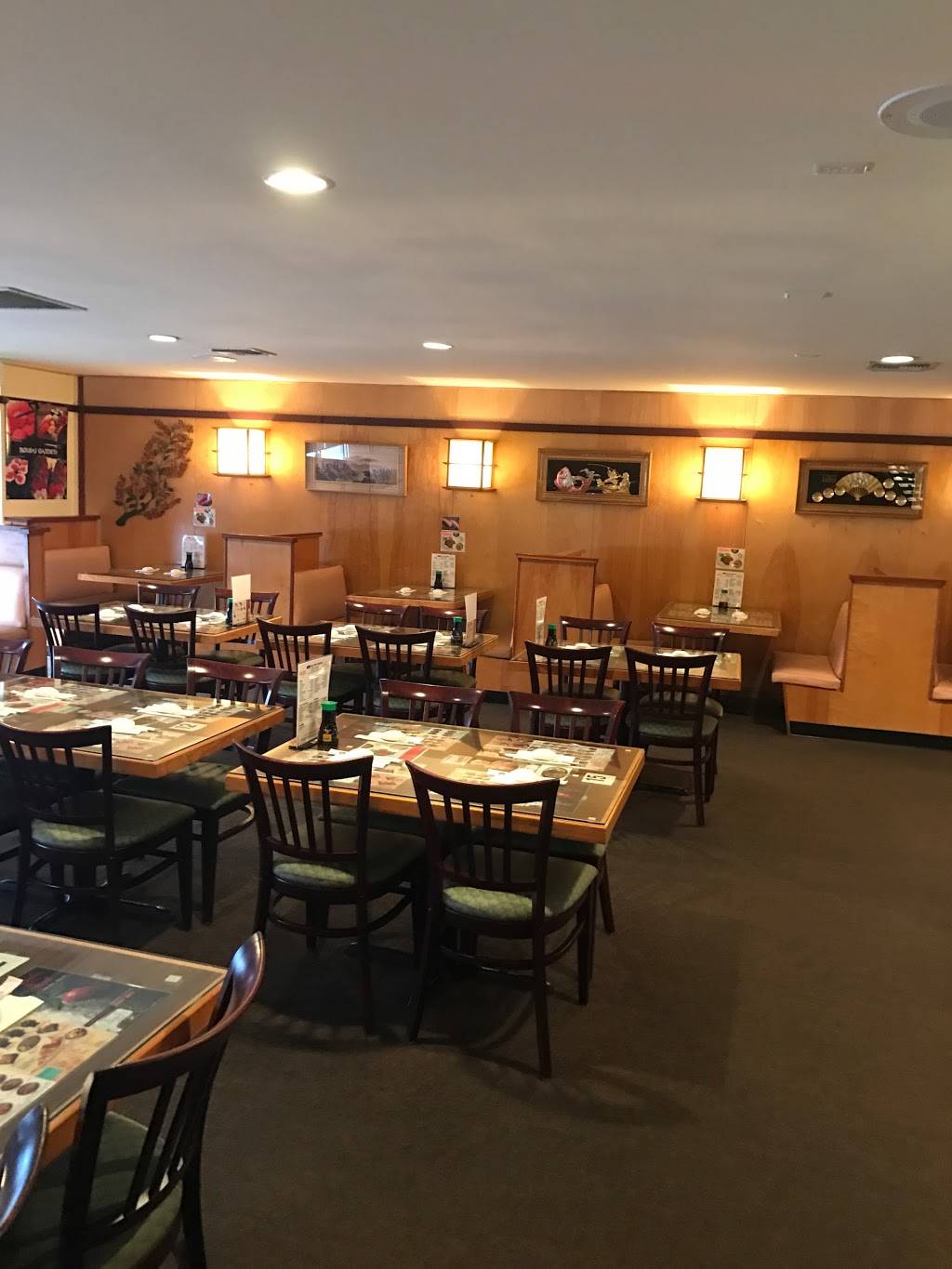 Bonsai Garden Sushibar | restaurant | 19358 Soledad Canyon Rd, Santa Clarita, CA 91351, USA | 6612519008 OR +1 661-251-9008