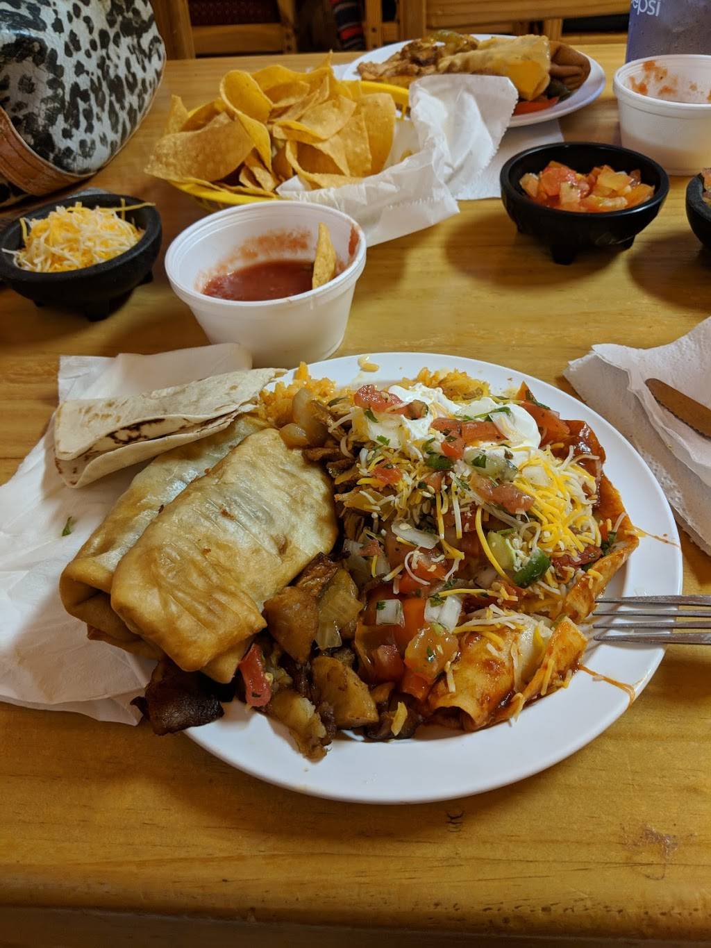 Chavas Mexican Restaurant | restaurant | 301 N Main St, Yale, OK 74085, USA | 9183872203 OR +1 918-387-2203