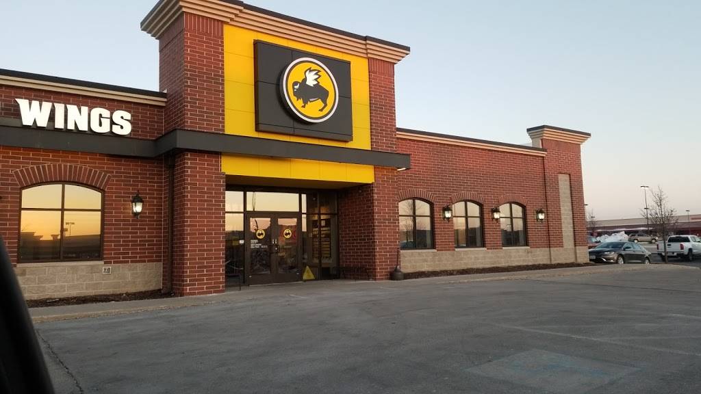 Buffalo Wild Wings | restaurant | 4005 WI-28, Sheboygan, WI 53085, USA | 9204581935 OR +1 920-458-1935