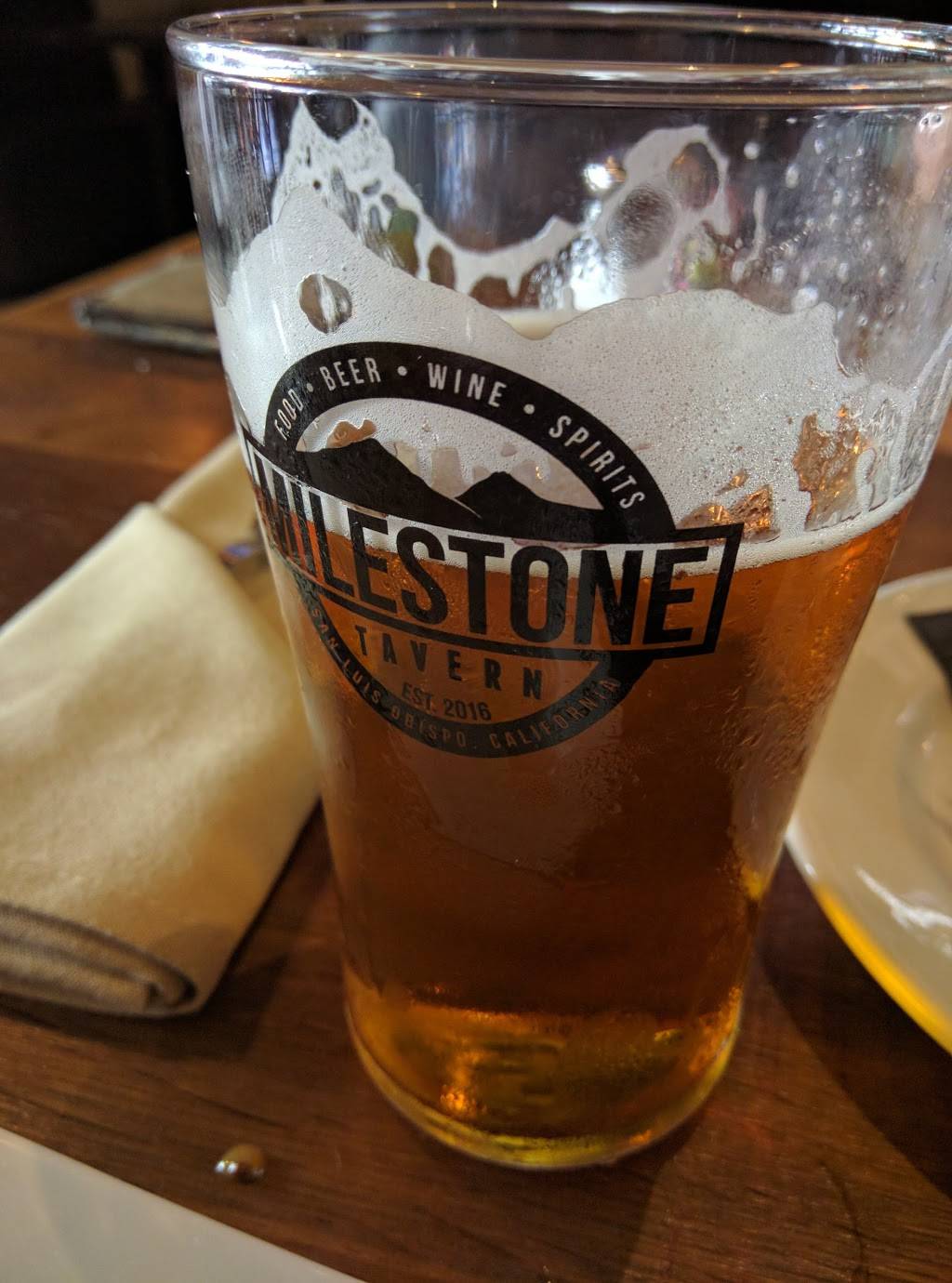 Milestone Tavern | restaurant | 972 Foothill Blvd, San Luis Obispo, CA 93405, USA | 8054394316 OR +1 805-439-4316
