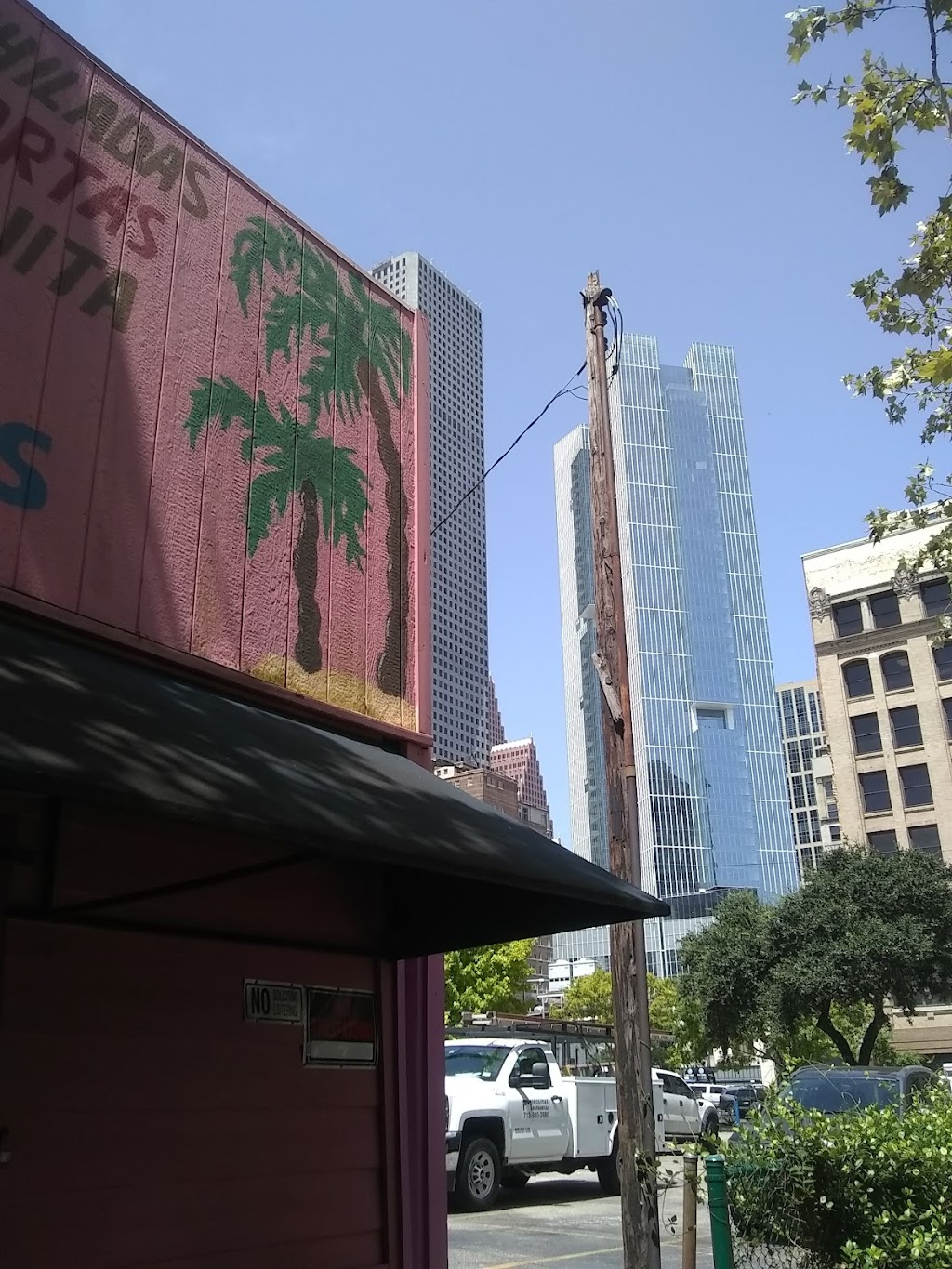 La Palapa Downtown | restaurant | 1110 Preston St, Houston, TX 77002, USA | 7132289620 OR +1 713-228-9620