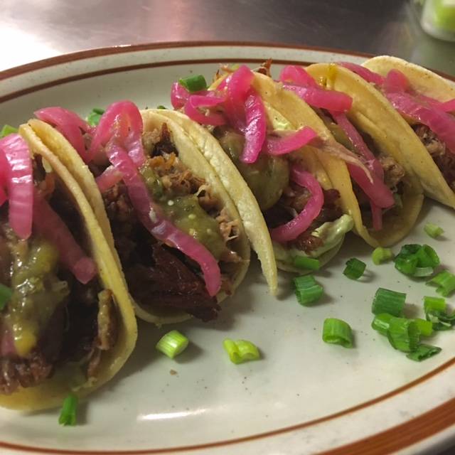 Grainne OMalleys Tavern | restaurant | 201 Harvard St, Brookline, MA 02446, USA | 6172328787 OR +1 617-232-8787