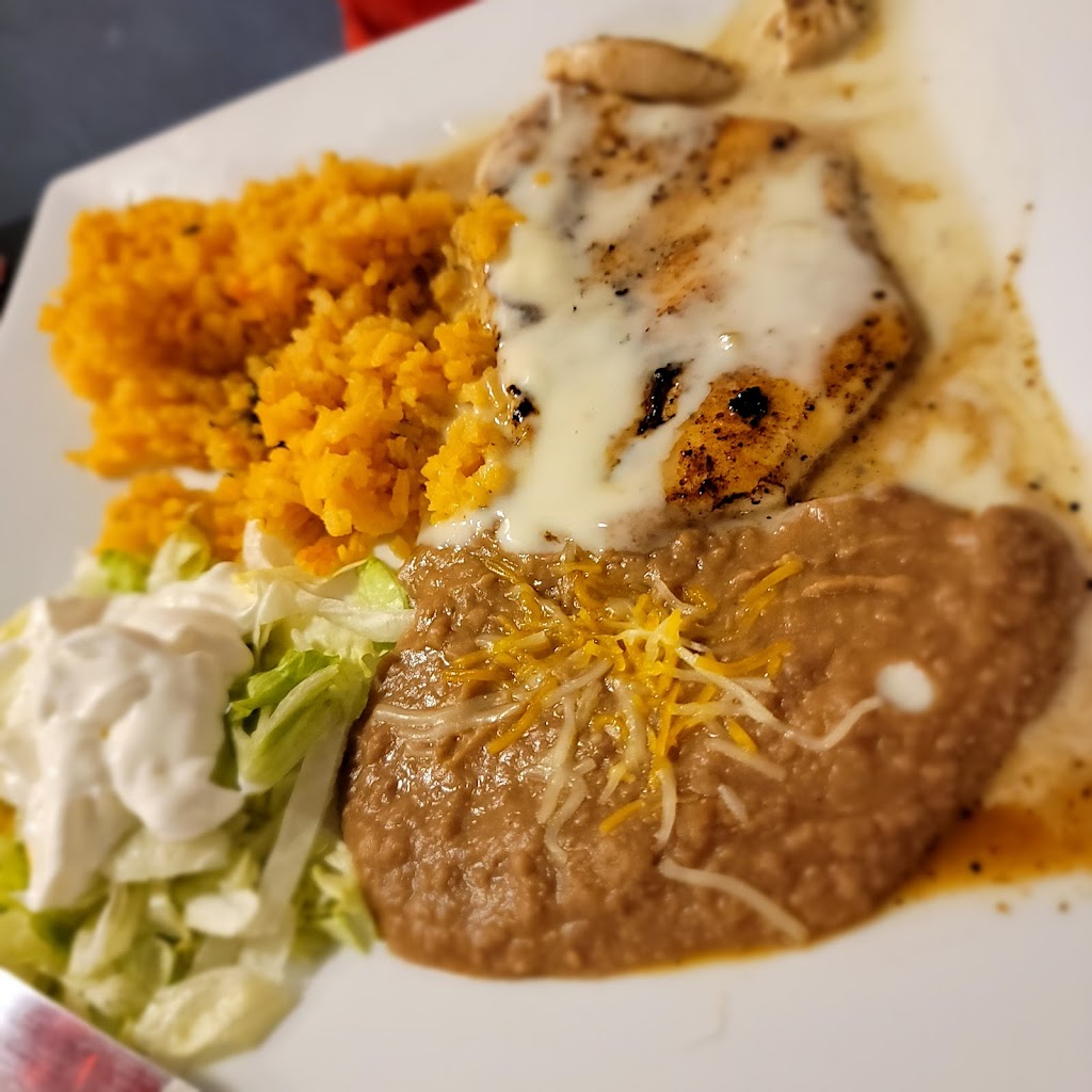 Peppers Mexican Bar and Grill | restaurant | 221 Main St, Halstead, KS 67056, USA | 3168357003 OR +1 316-835-7003