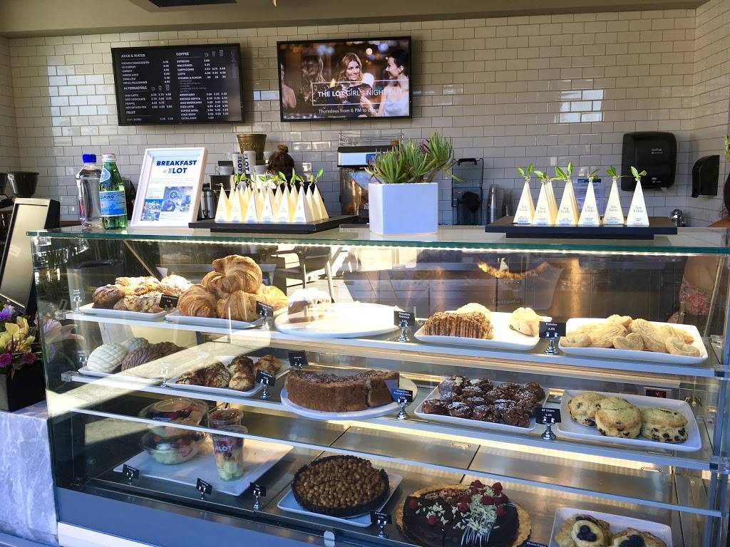 THE LOT La Jolla | restaurant | 7611 Fay Ave, La Jolla, CA 92037, USA | 8587770069 OR +1 858-777-0069