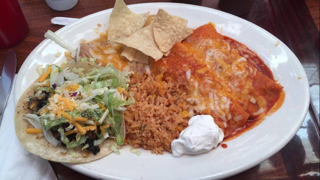 Frijoles Mexican Restaurant | restaurant | 11942 Aviation Blvd, Inglewood, CA 90304, USA | 3106438541 OR +1 310-643-8541