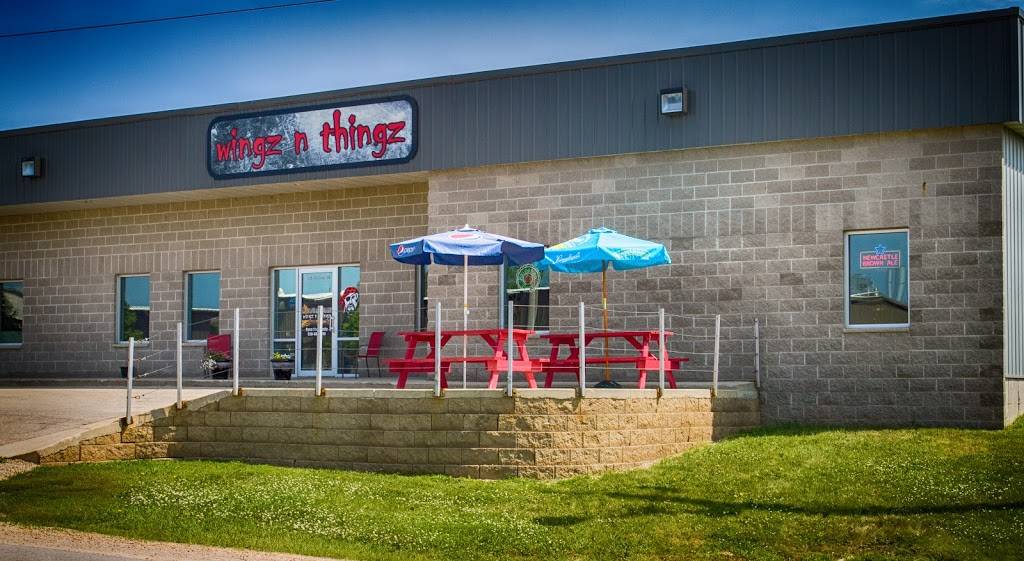 wingz n thingz | restaurant | 170 McCrae Rd, Fall River, WI 53932, USA | 9204846110 OR +1 920-484-6110