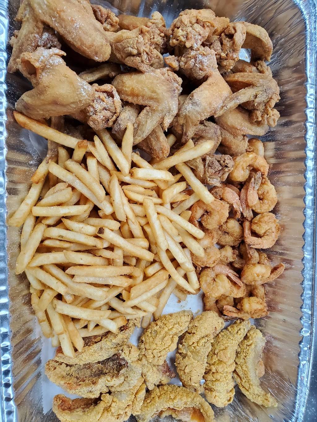 Wing Palace | restaurant | 7737 Wyoming Ave, Dearborn, MI 48126, USA | 3132096969 OR +1 313-209-6969