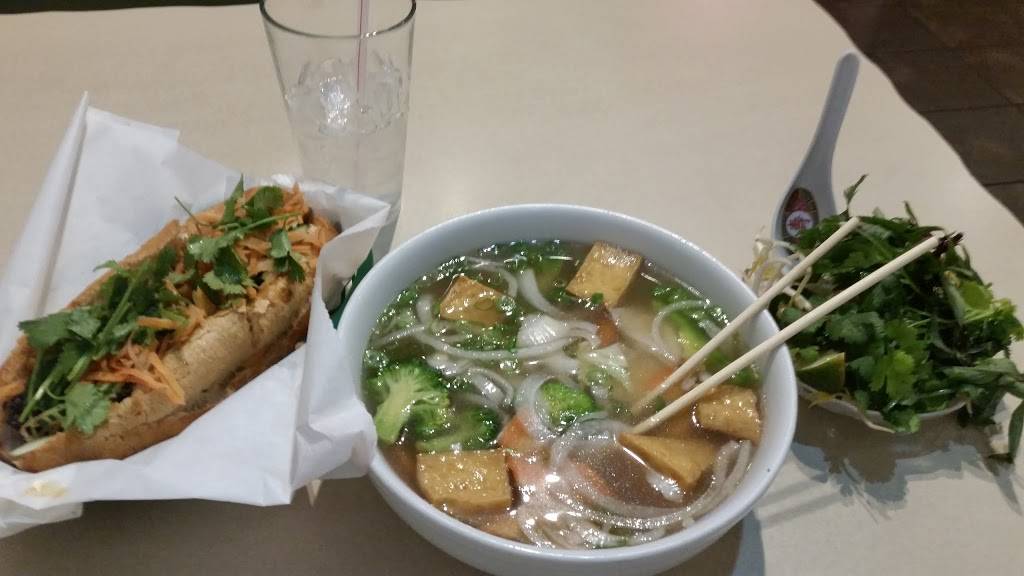 pho 88 | restaurant | 312 W 7th St, Dallas, TX 75208, USA | 2149480098 OR +1 214-948-0098