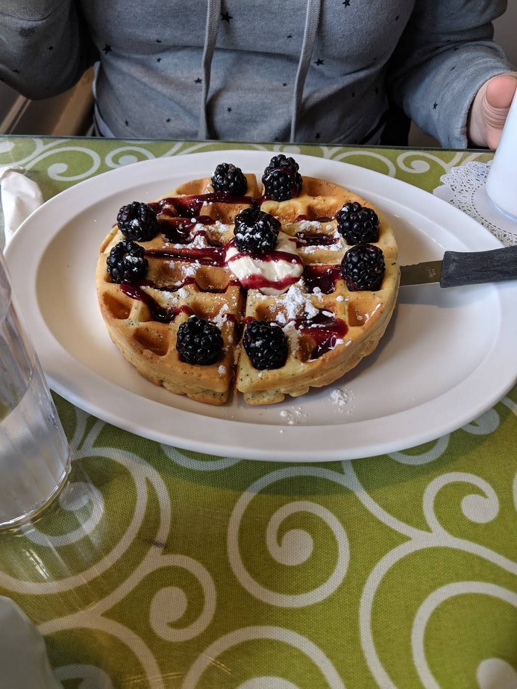 Cafe On Main | restaurant | 914 Main St, Pittsburgh, PA 15215, USA | 4127822248 OR +1 412-782-2248