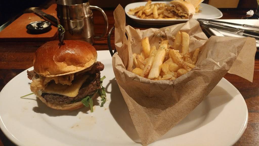 LongHorn Steakhouse | meal takeaway | 770 E Merritt Island Causeway, Merritt Island, FL 32952, USA | 3214565559 OR +1 321-456-5559