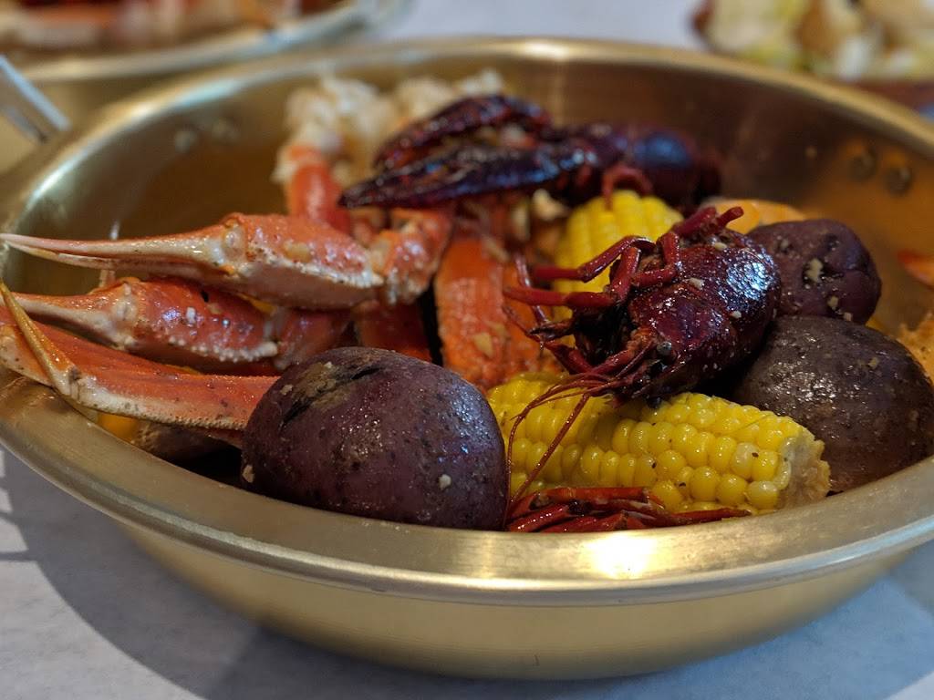 Allure Bar & Grill INC. King Crab | restaurant | 2150 Fort Campbell Blvd, Clarksville, TN 37042, USA | 9318025510 OR +1 931-802-5510