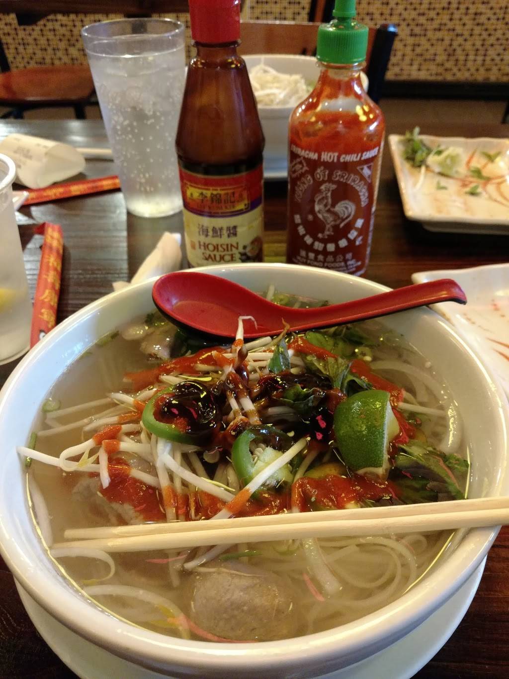 Monsoon Noodle House | restaurant | 129 W Main St, Spartanburg, SC 29306, USA | 8645820618 OR +1 864-582-0618