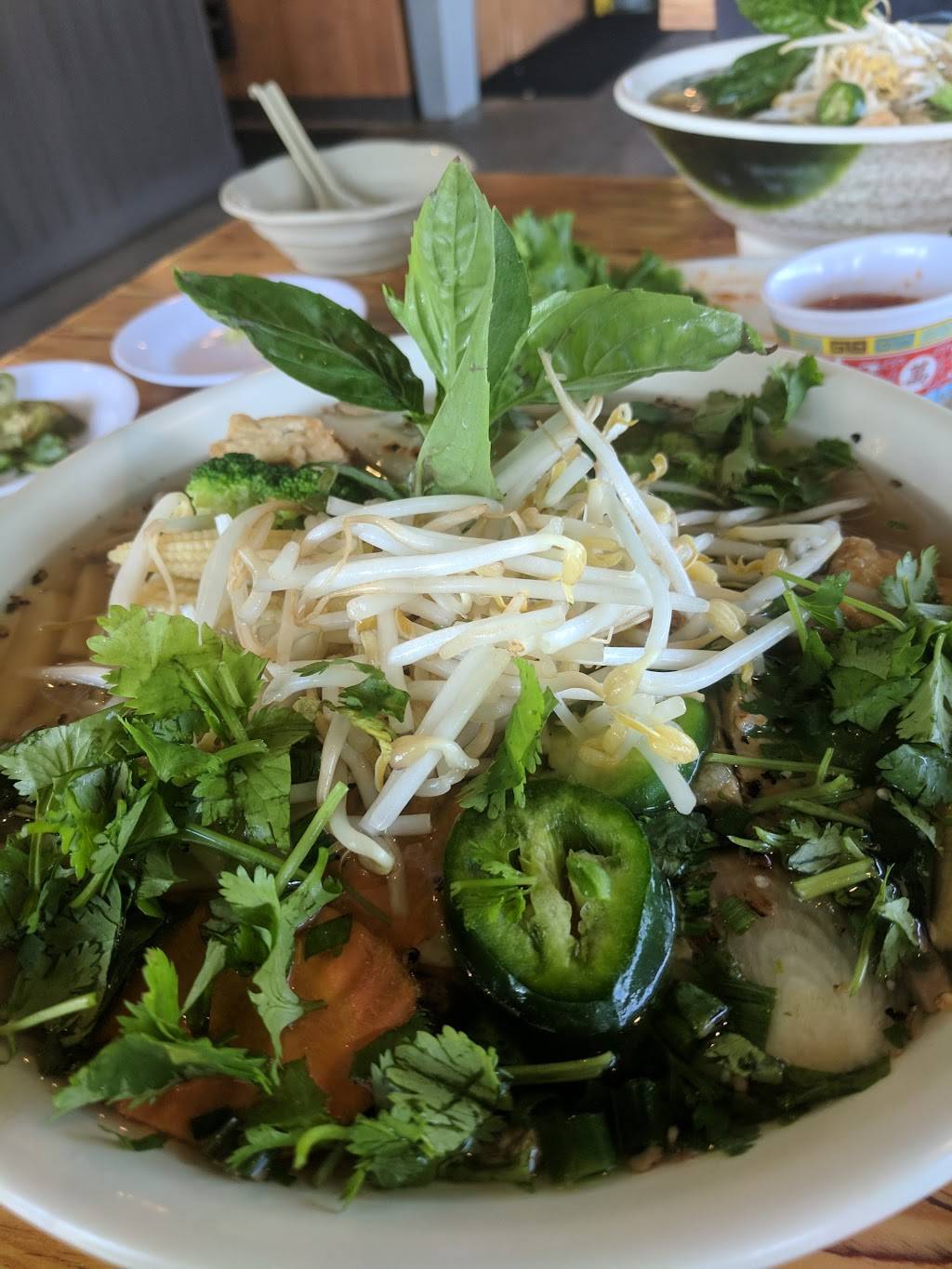 PhoNatic Vietnamese Restaurant | restaurant | 200 University Blvd #530, Round Rock, TX 78665, USA | 5128434242 OR +1 512-843-4242