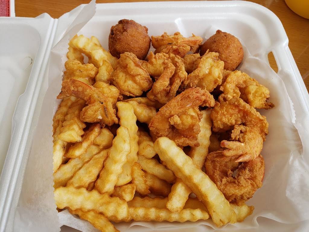Tidewater Seafood | restaurant | 7483 Tidewater Dr, Norfolk, VA 23505, USA | 7575878888 OR +1 757-587-8888