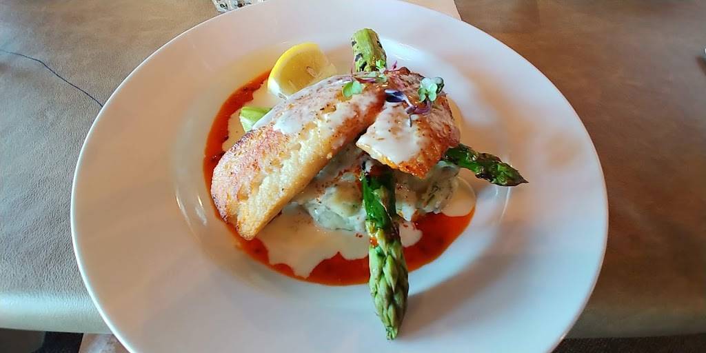 Up North 23 Restaurant And Lounge | restaurant | N 3rd St, Rogers City, MI 49779, USA | 9897342323 OR +1 989-734-2323