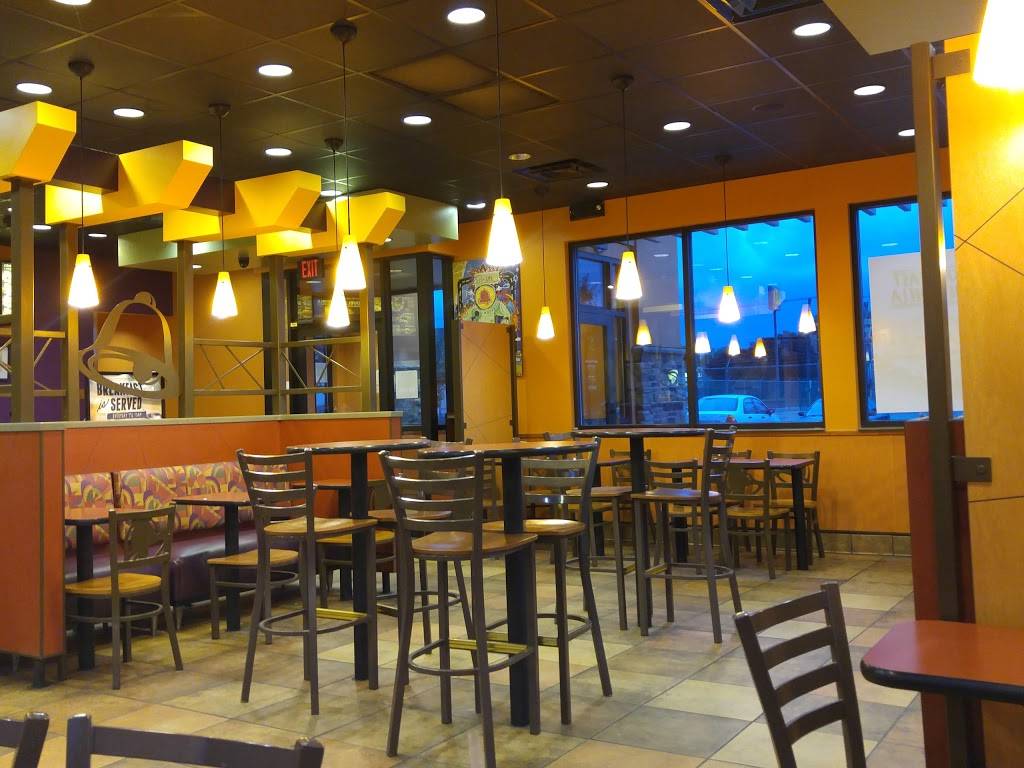 Taco Bell | meal takeaway | 3776 W 150th St, Cleveland, OH 44111, USA | 2162516333 OR +1 216-251-6333