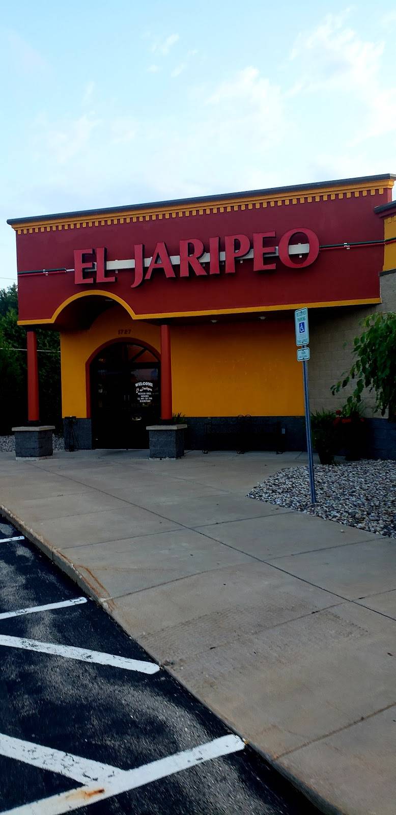 El Jaripeo | restaurant | 1727 Freedom Rd, Little Chute, WI 54140, USA | 9207886246 OR +1 920-788-6246