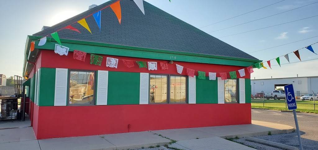 Mexican Burrito | restaurant | 1710 S West St, Wichita, KS 67213, USA | 3162608392 OR +1 316-260-8392