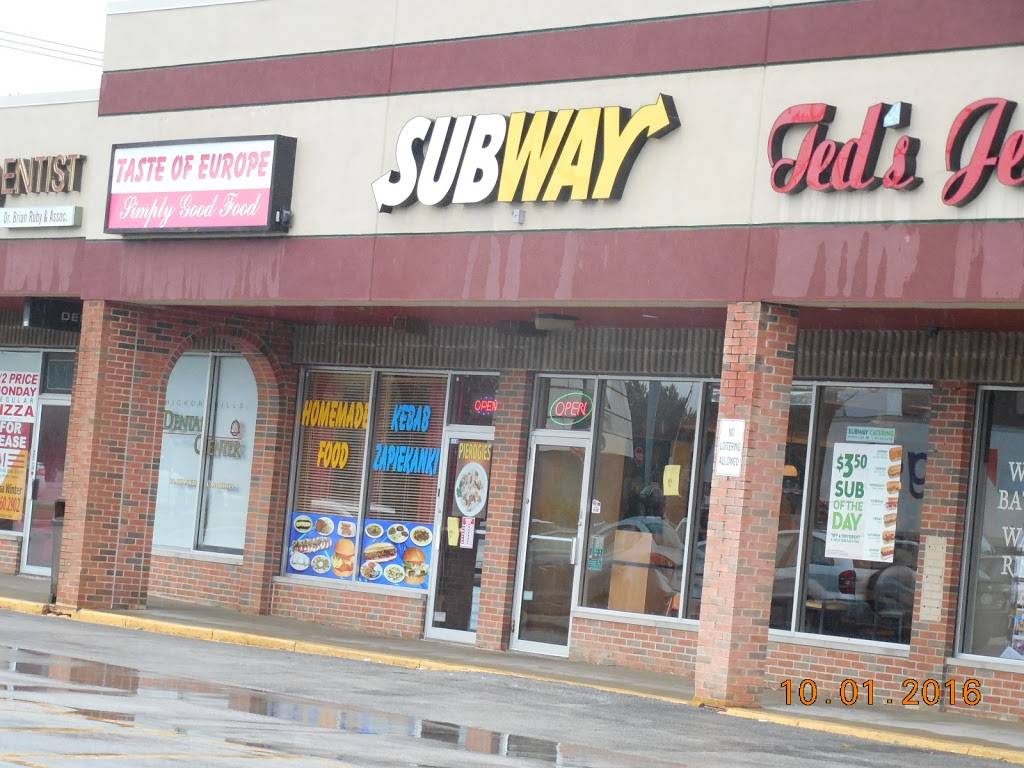 Subway Restaurants | restaurant | 8615 95th St, Hickory Hills, IL 60457, USA | 7085990460 OR +1 708-599-0460