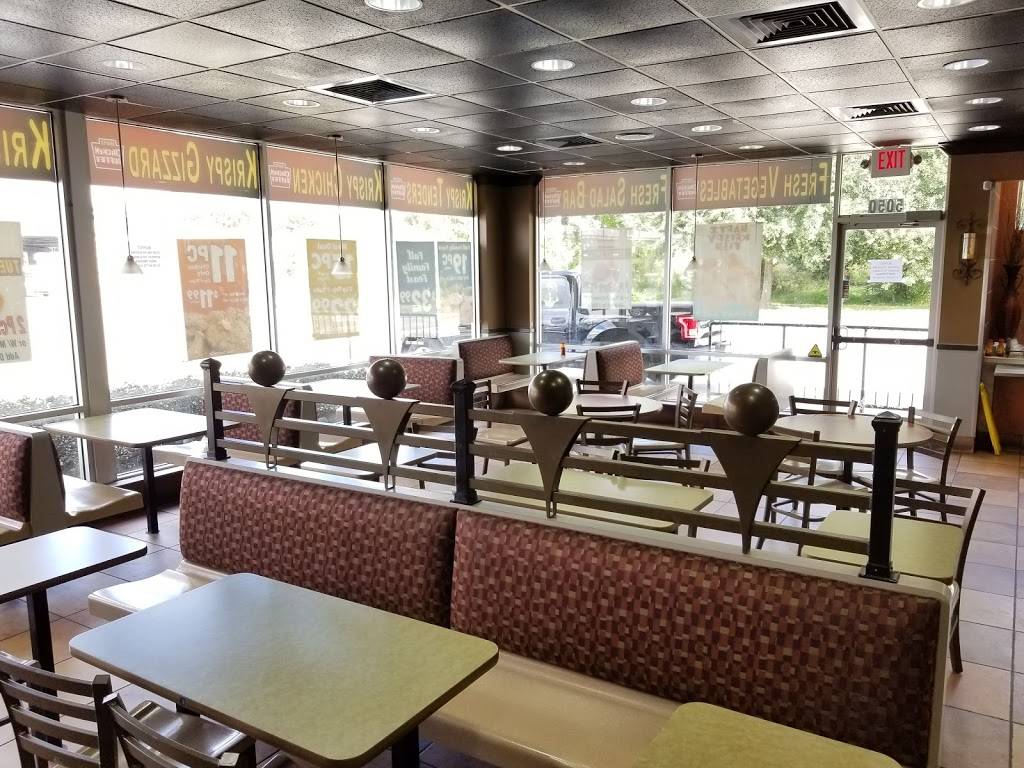 Hartz Chicken Buffet | restaurant | 15050 Old Humble Rd, Humble, TX 77396, USA | 2819739469 OR +1 281-973-9469