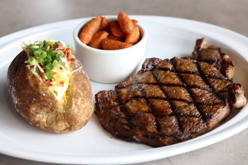 Corner Pub Downtown | restaurant | 151 5th Ave N, Nashville, TN 37219, USA | 6159205808 OR +1 615-920-5808