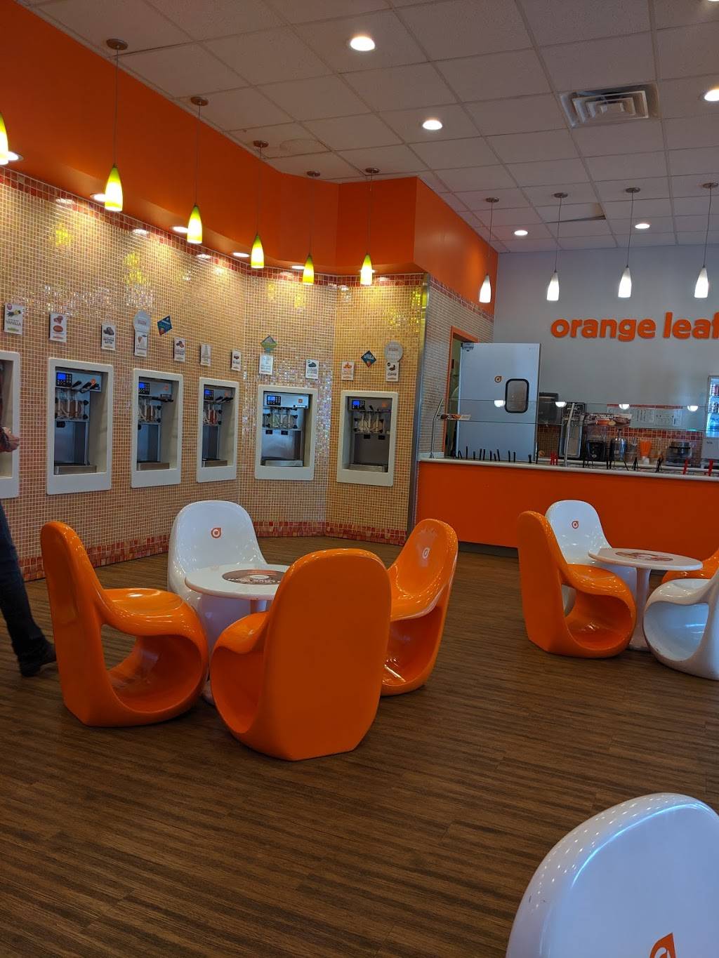 Orange Leaf Frozen Yogurt | restaurant | 1011 S Glenstone Ave, Springfield, MO 65804, USA | 4173682193 OR +1 417-368-2193