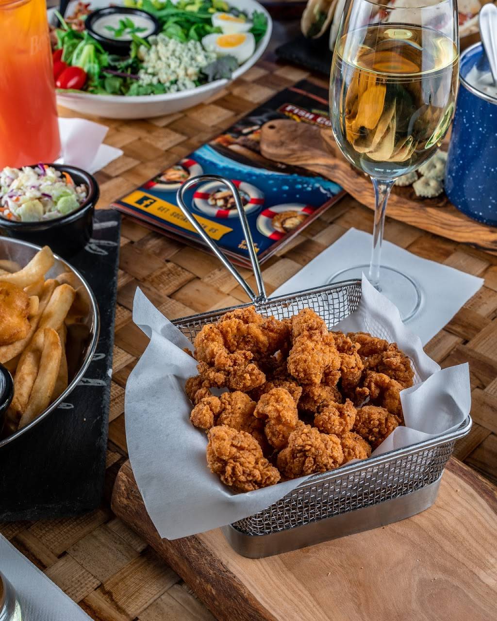 Islamorada Fish Company | restaurant | 18001 Bass Pro Dr, Independence, MO 64055, USA | 8167954202 OR +1 816-795-4202