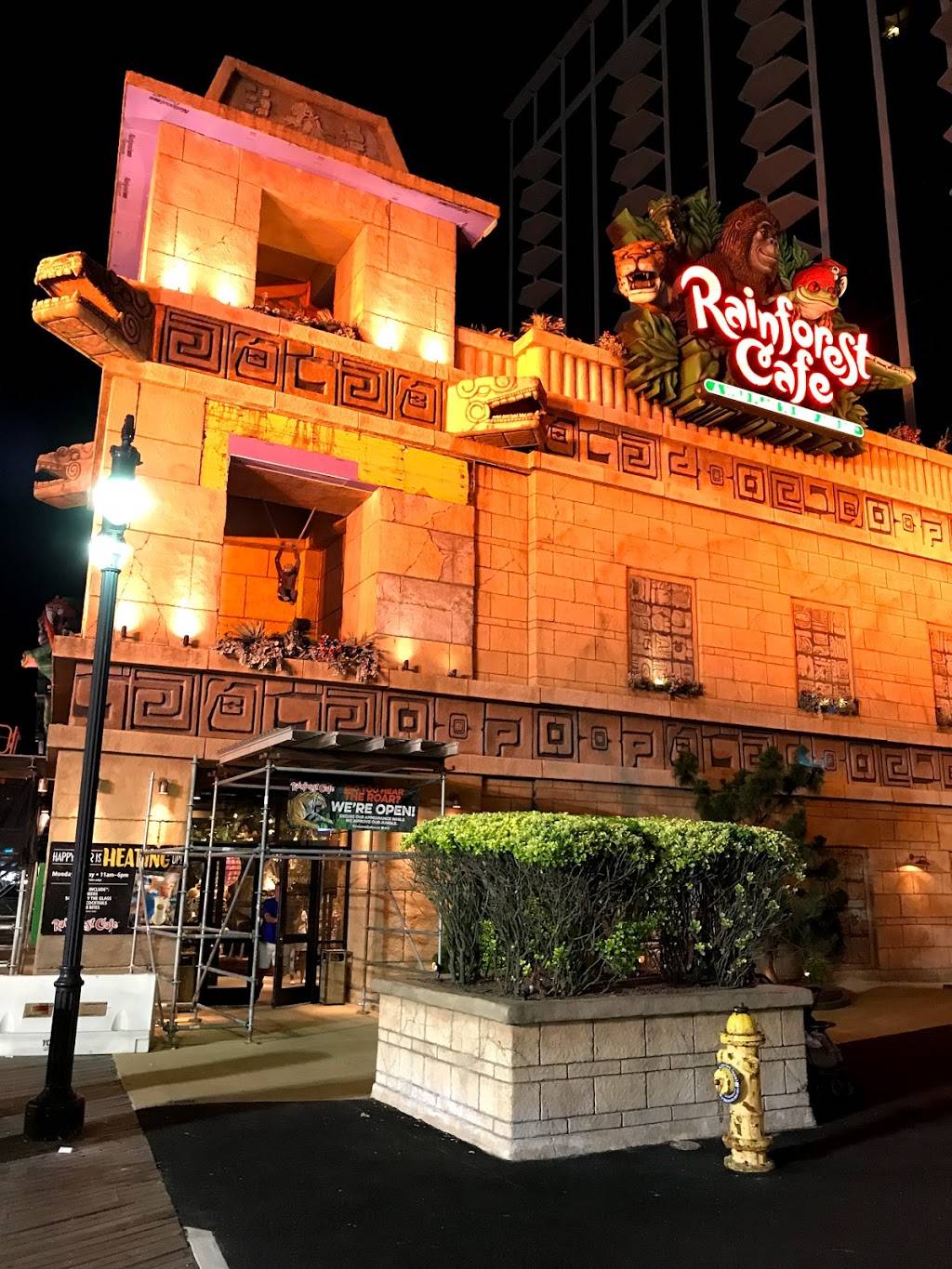 Rainforest Cafe | restaurant | 2201 Boardwalk, Atlantic City, NJ 08401, USA | 6093455757 OR +1 609-345-5757