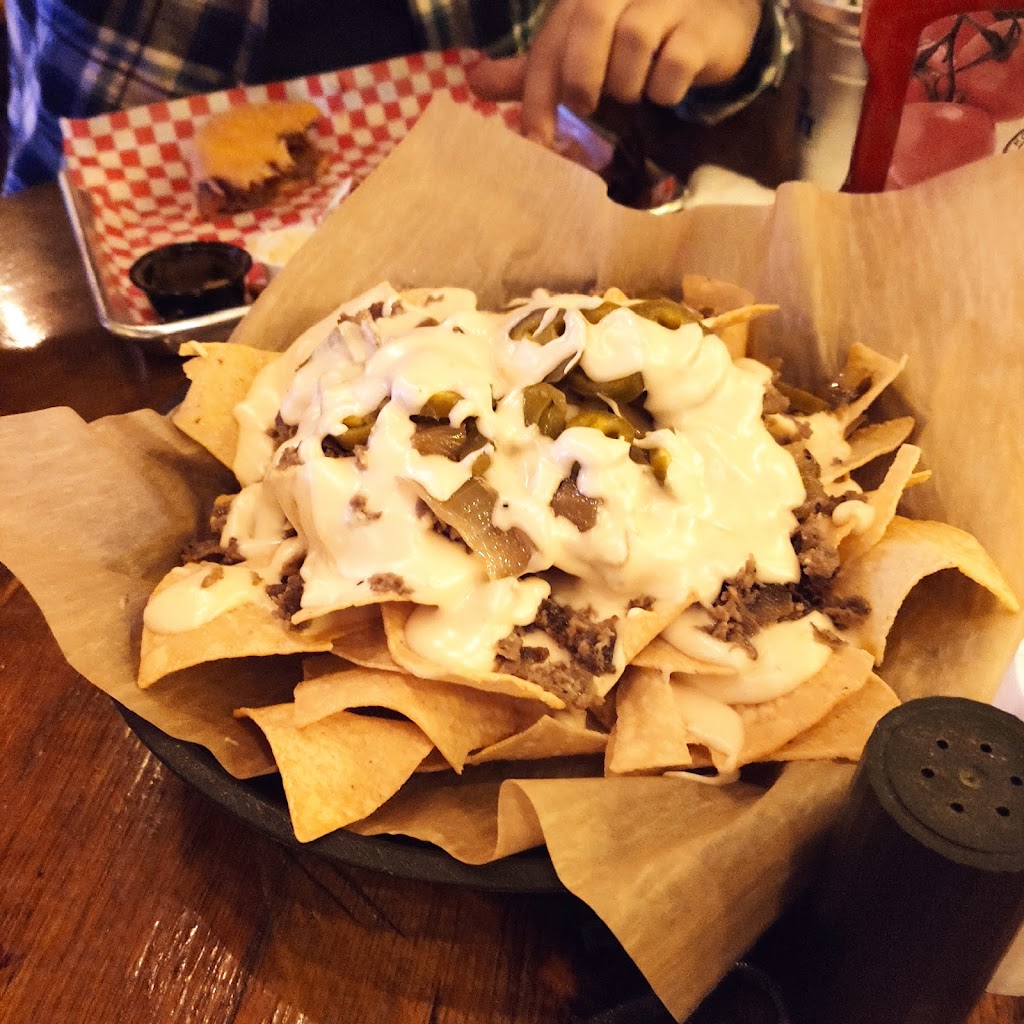 Steeles Dive | restaurant | 4187 W Main St, Tupelo, MS 38801, USA | 6622054345 OR +1 662-205-4345