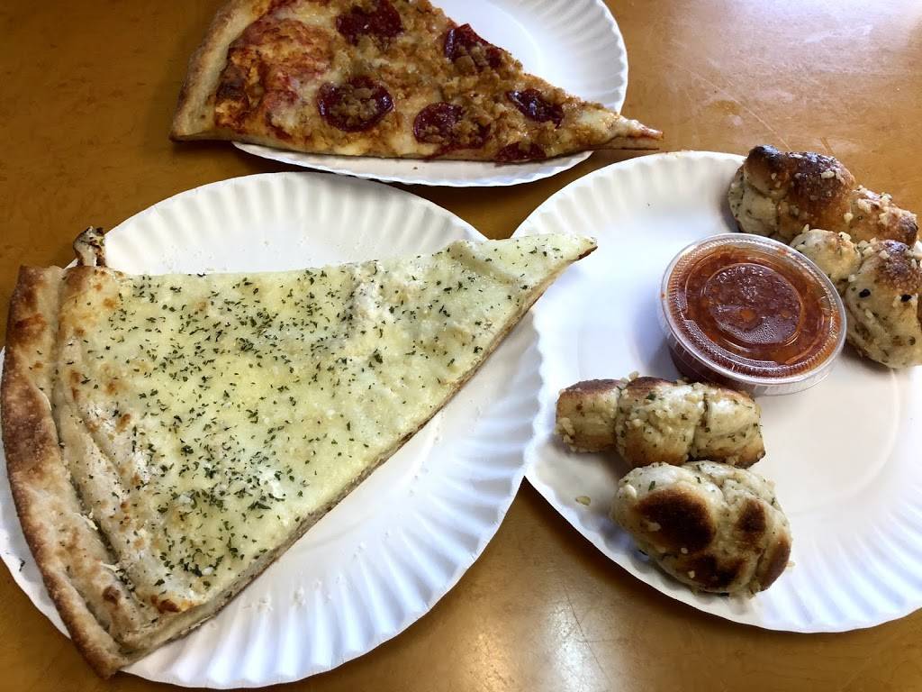 Ginos NY Pizza Elmwood | restaurant | 1009 Elmwood Ave, Buffalo, NY 14222, USA | 7168851777 OR +1 716-885-1777