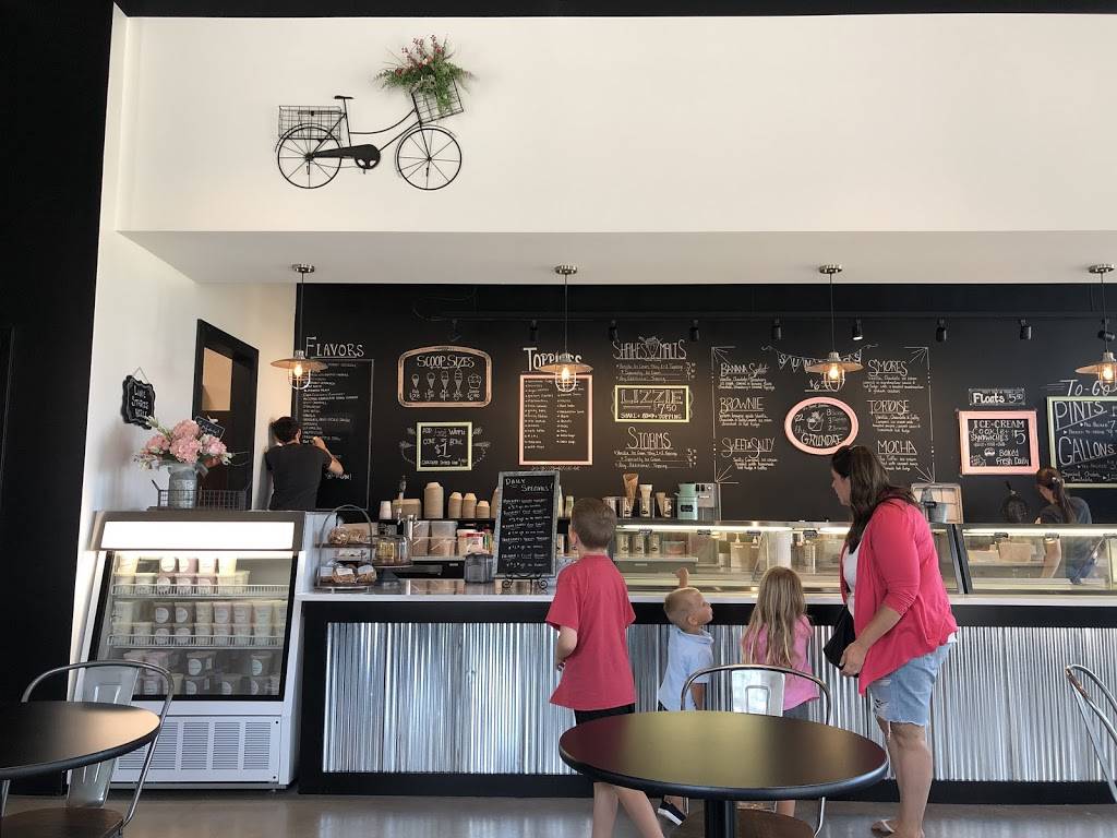 The Outside Scoop | restaurant | 2410 SW White Birch Dr Suite 100, Ankeny, IA 50023, USA | 5154448234 OR +1 515-444-8234