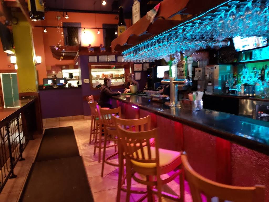 Lalos on maxwell | restaurant | 733 W Maxwell St, Chicago, IL 60607, USA | 3124559380 OR +1 312-455-9380