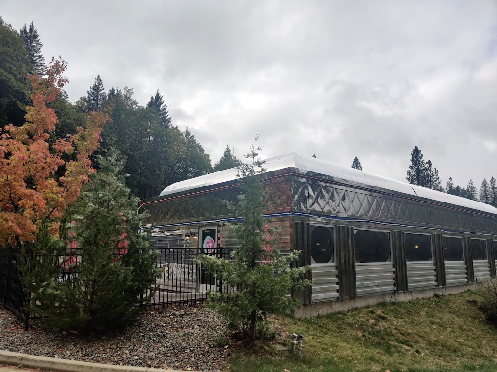 Pennys Diner | restaurant | 4000 Siskiyou Ave, Dunsmuir, CA 96025, USA | 5302354100 OR +1 530-235-4100