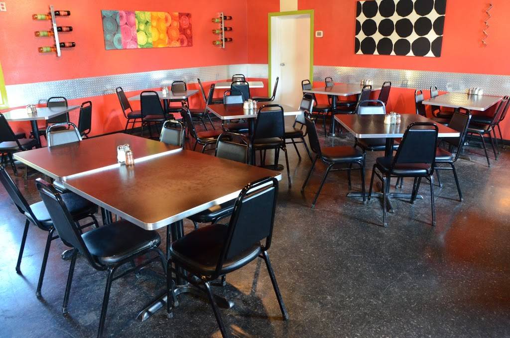 Georgioz | restaurant | 12 E Front St, Colfax, IA 50054, USA | 5156743664 OR +1 515-674-3664