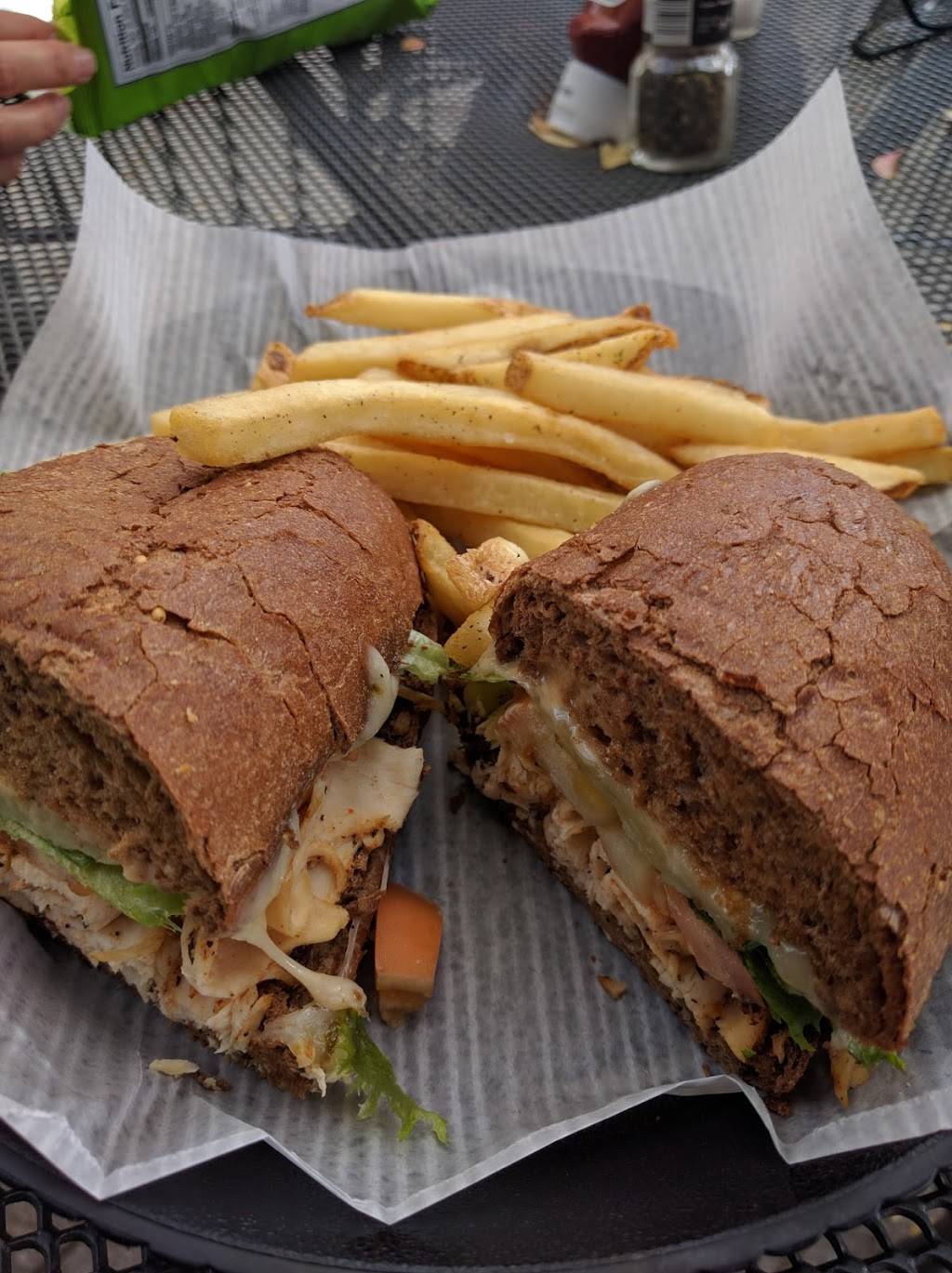 Just Fresh | restaurant | 14136 Rivergate Pkwy #400, Charlotte, NC 28273, USA | 7045838323 OR +1 704-583-8323