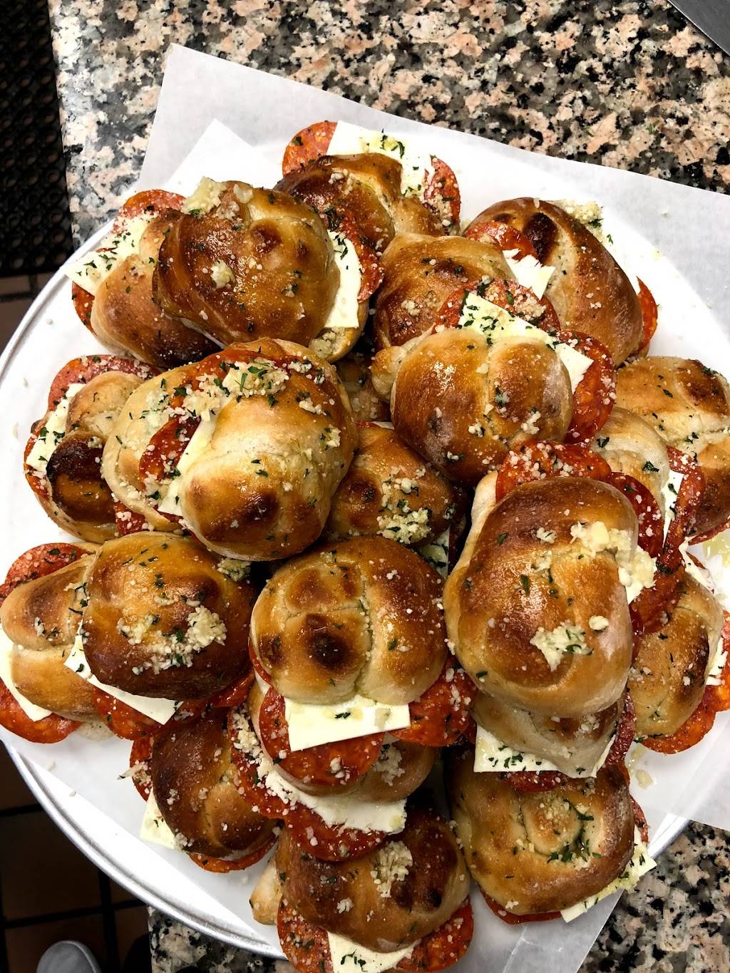 Tonys Pizzeria | restaurant | 175 Nassau Ave, Brooklyn, NY 11222, USA | 7183493330 OR +1 718-349-3330