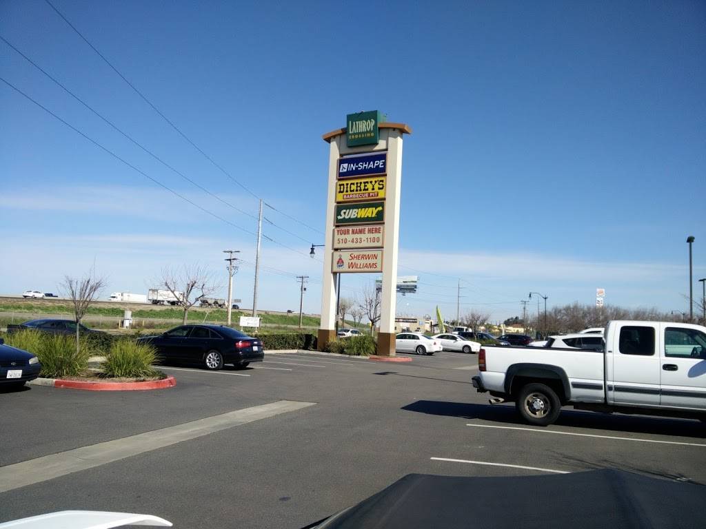 Subway Restaurants | restaurant | 15328 Harlan Rd, Lathrop, CA 95330, USA | 2096654346 OR +1 209-665-4346