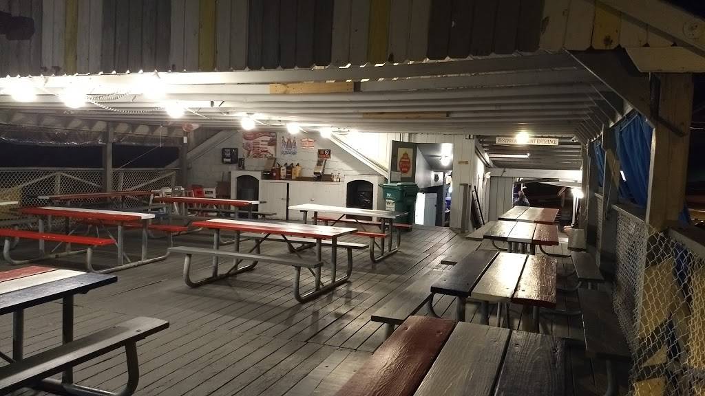 Mobys Lobster Deck | restaurant | 2 Bay Ave, Highlands, NJ 07732, USA | 7328721245 OR +1 732-872-1245