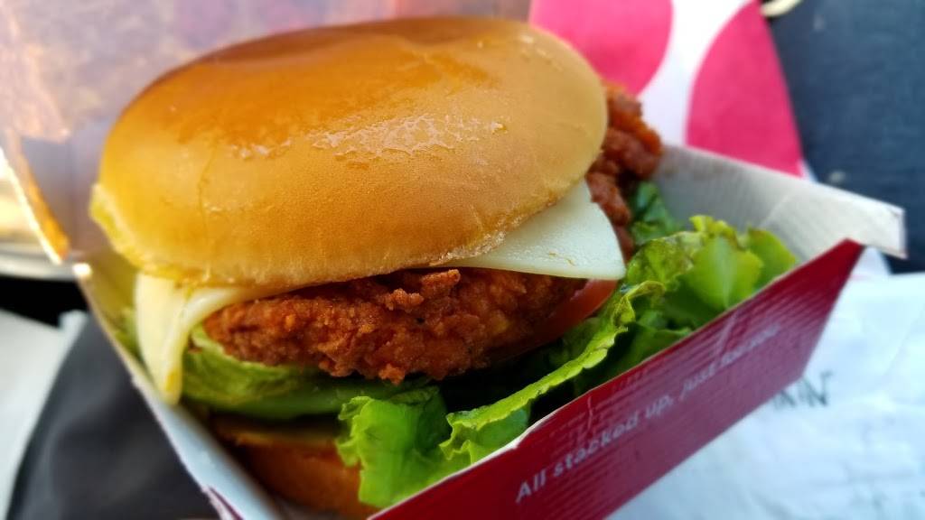 Chick-fil-A | restaurant | Crossing Center, 6039 Metcalf Ave, Mission, KS 66202, USA | 9134325300 OR +1 913-432-5300