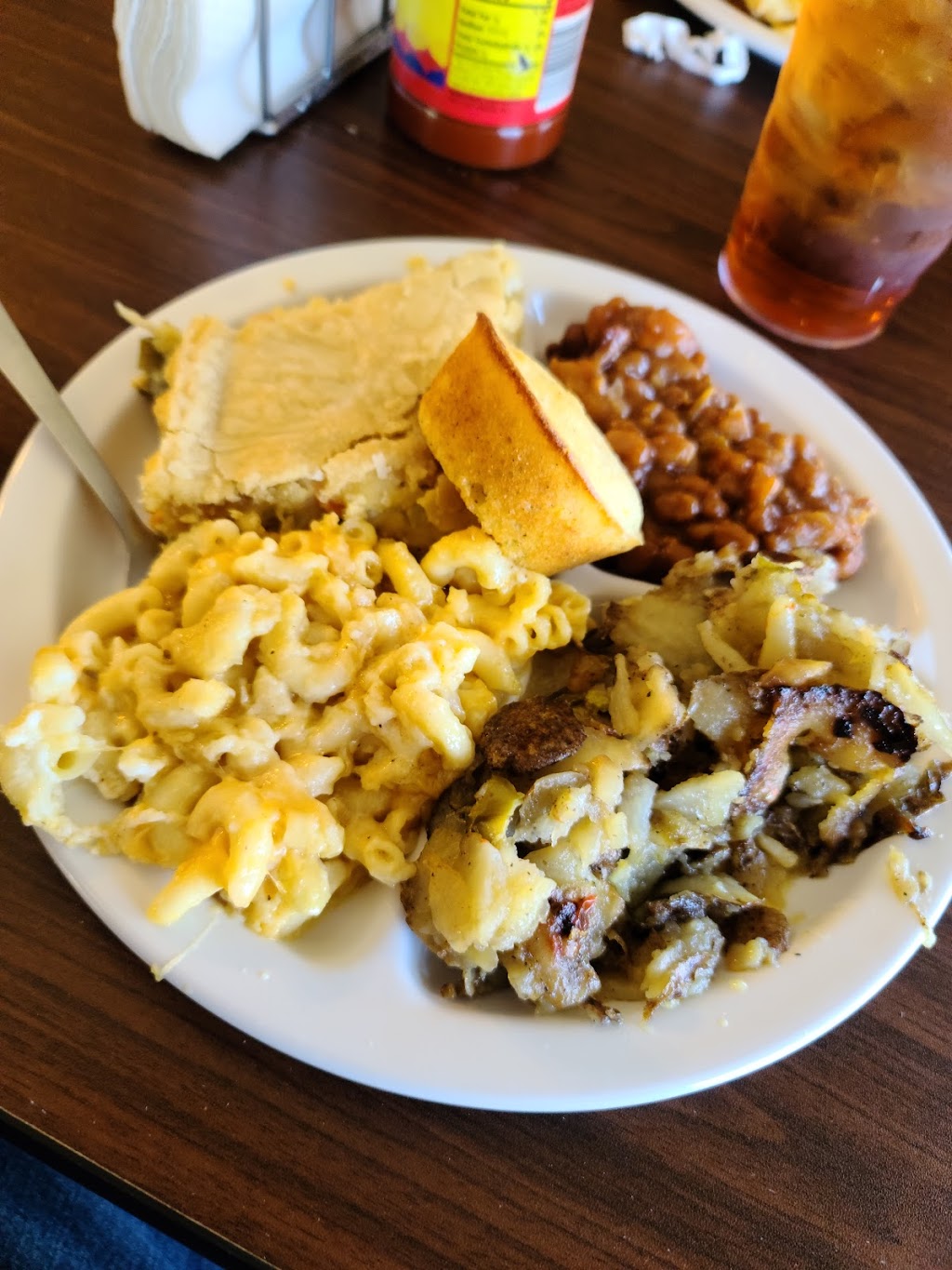 R & B Barbecue | restaurant | 6843 AL-22, Selma, AL 36701, USA | 3348753671 OR +1 334-875-3671