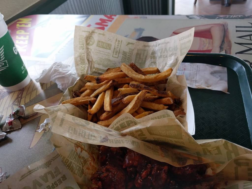 Wingstop | restaurant | 207 W General Screven Way, Hinesville, GA 31313, USA | 9123325428 OR +1 912-332-5428