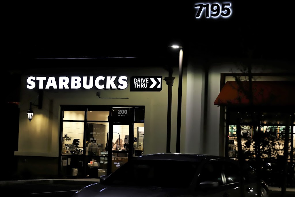 Starbucks | cafe | 7195 Murieta Dr, Rancho Murieta, CA 95683, USA | 9165879695 OR +1 916-587-9695