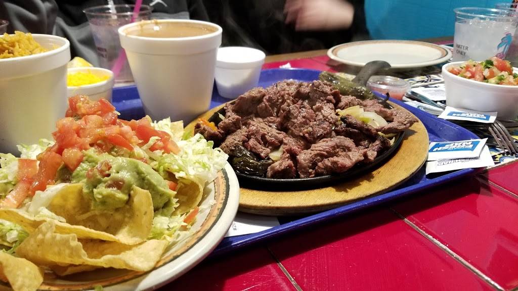 Rosas Café & Tortilla Factory | restaurant | 4710 TX-121, Lewisville, TX 75056, USA | 9723709944 OR +1 972-370-9944