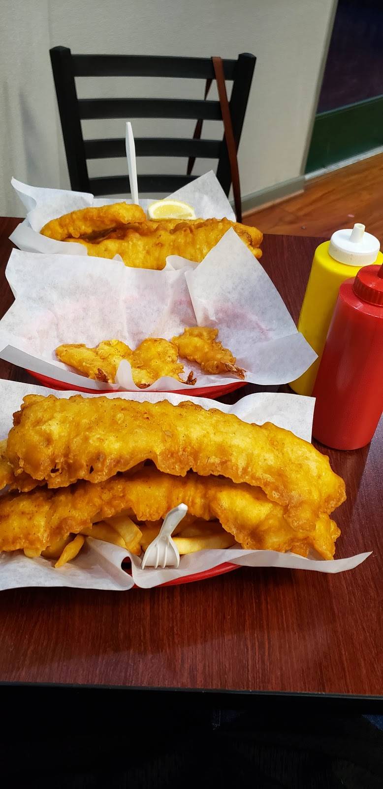West Coast Fish N Chips | restaurant | 1275 Shaw Ave # 104, Clovis, CA 93612, USA | 5593255544 OR +1 559-325-5544