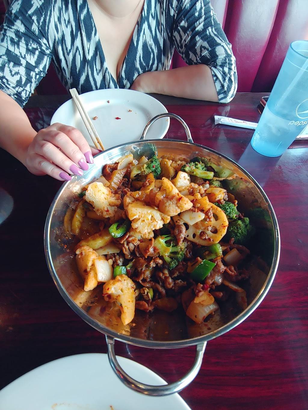 777 Asian Restaurant | restaurant | 226 7th St, Rockford, IL 61104, USA | 8157088782 OR +1 815-708-8782