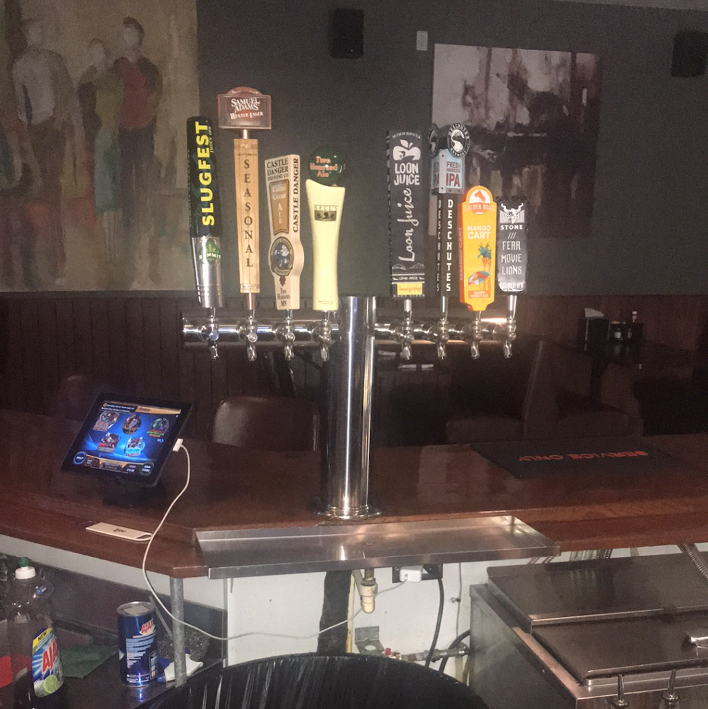 Cynthia’s Kitchen & Cocktails | restaurant | 111 S Main St, Upsala, MN 56384, USA | 3205733663 OR +1 320-573-3663