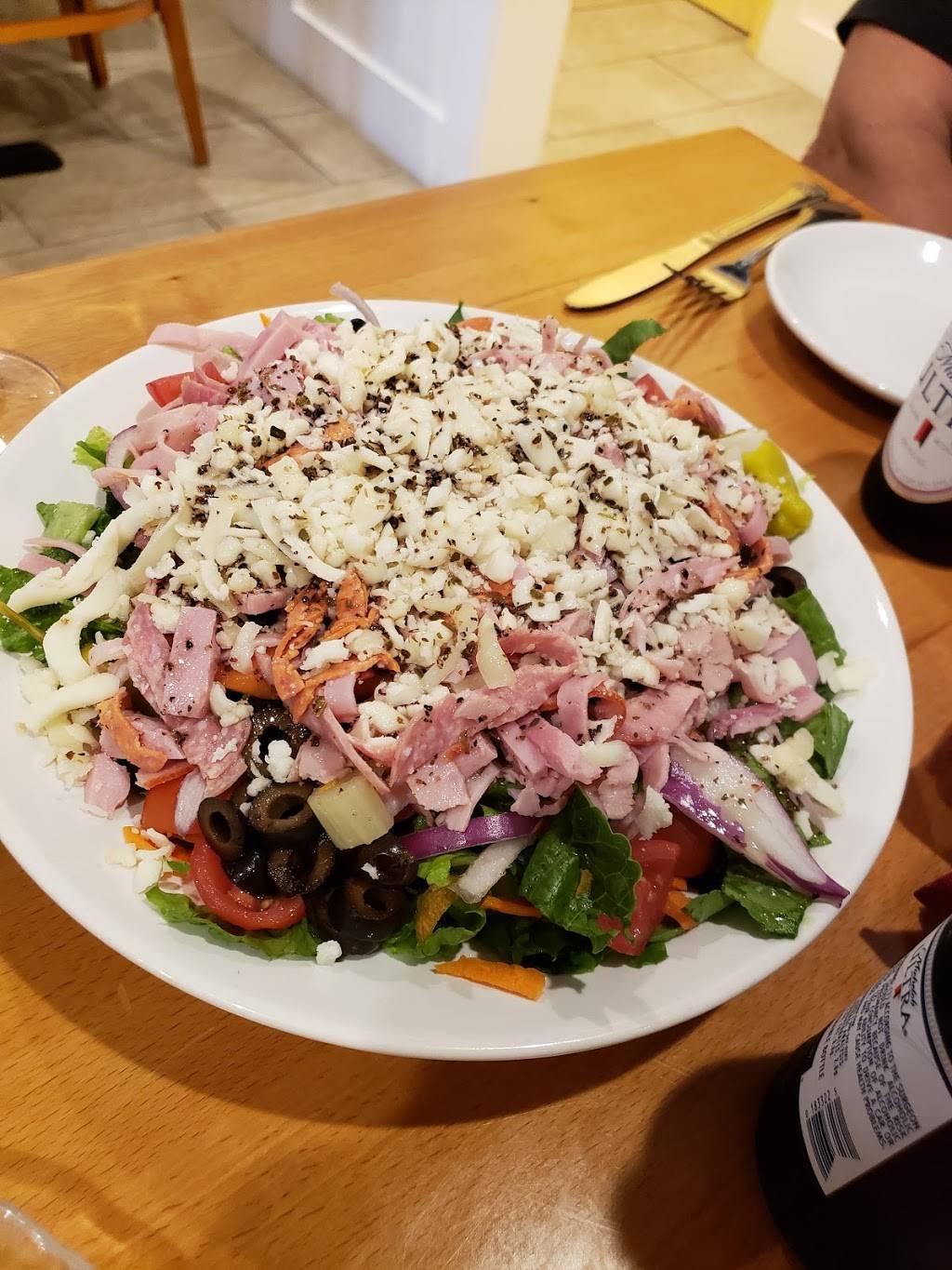 Mama Maria | restaurant | 945 N Dupont Blvd A, Milford, DE 19963, USA | 3024222661 OR +1 302-422-2661